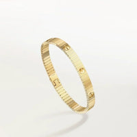 [Luna Brilliance] Lucky Spring Butterfly 5-Motif & LOVE Unlimited Bracelet Stack Set